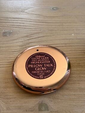 Charlotte Tilbury Hollywood Glow Glide Face Architect Highlighter